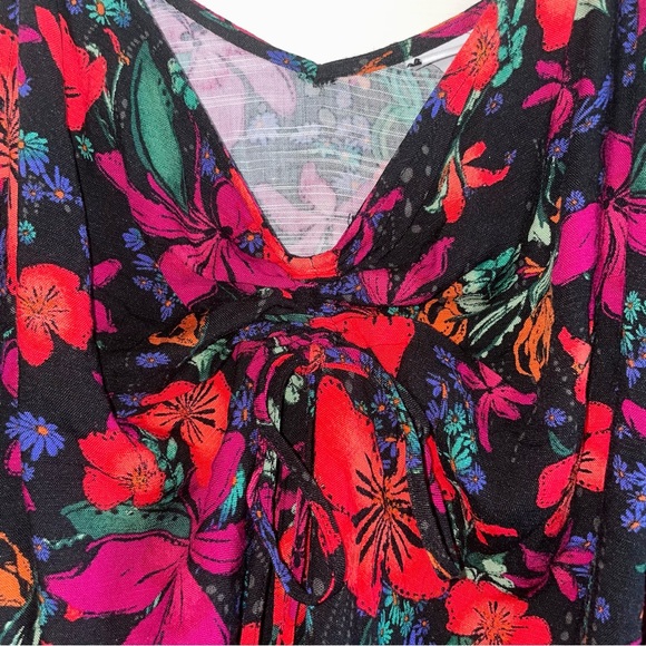 🌺🌻🌺NWT AVA & VIV Floral Cinched Tank top plus size 2X - Picture 6 of 10